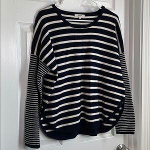 Madewell curved hem sweater